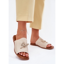 EVento Flat -heeled women's flip flops with decorative beige binding 2