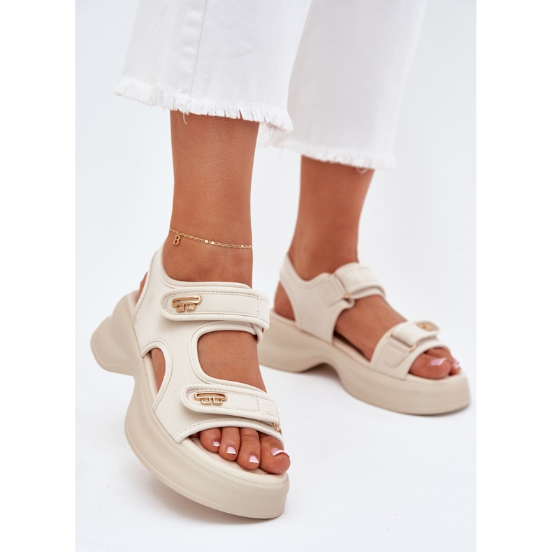 EVento Women's sandals with golden details beige 2