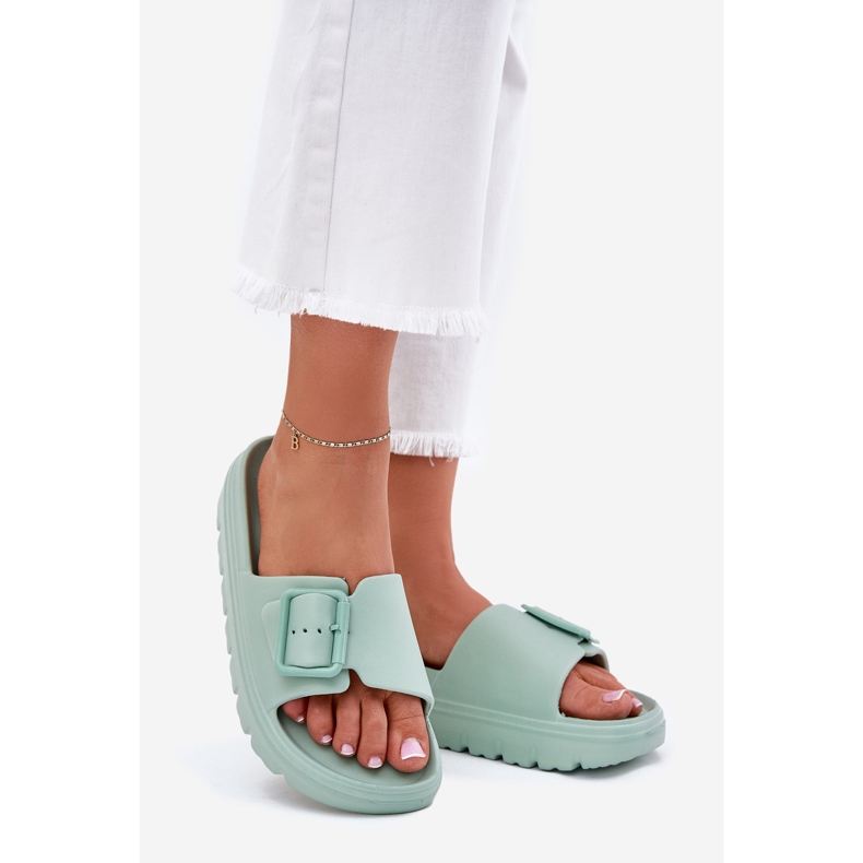 EVento Women's foam flip flops on the platform with a green buckle 1