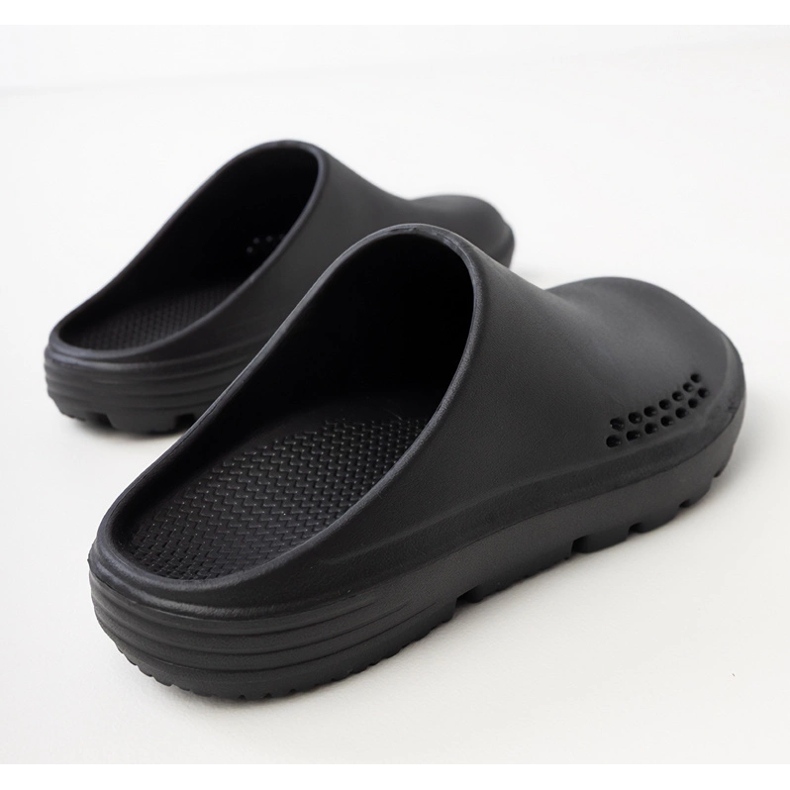 Black Men's Slippers Built -in 1 Black Men's Slippers Built -in 1