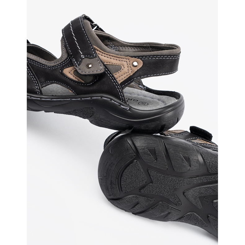 Velcro sandals black 1