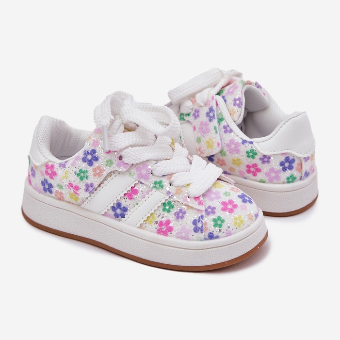 Glossy girls' sports shoes with white flowers 1