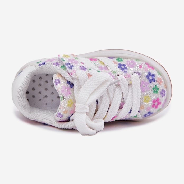 Glossy girls' sports shoes with white flowers 2