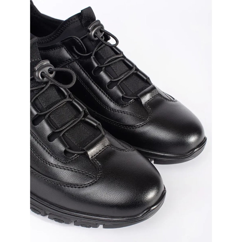 Black sports shoes low sneakers 1 Black sports shoes low sneakers 1