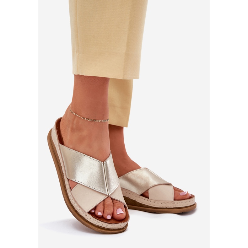 Women's leather flip flops on the Maciejka L4986-37 beige-gold platform 1 Women's leather flip flops on the Maciejka L4986-37 beige-gold platform 1