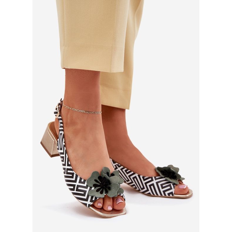 Women's leather sandals on a block with a decorative flower Laura Messi 2973 white and black 1 Women's leather sandals on a block with a decorative flower Laura Messi 2973 white and black 1