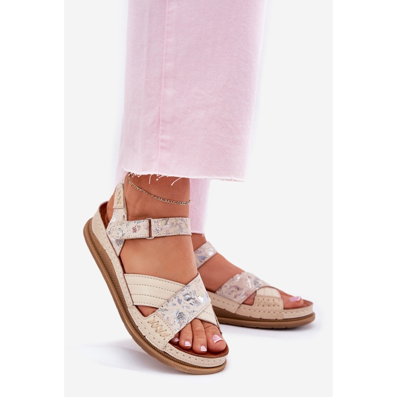 Women's leather sandals on the Maciejka L7064-37 Ecru platform beige 1