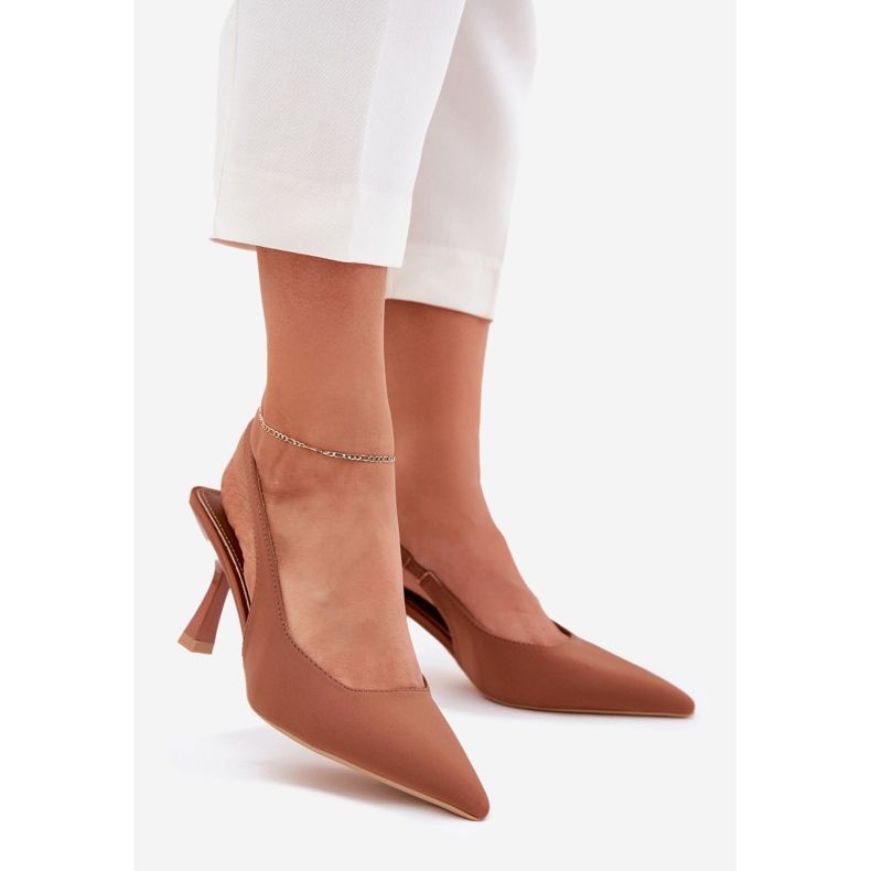 Women's sandals on the Camel pin brown 1 Women's sandals on the Camel pin brown 1