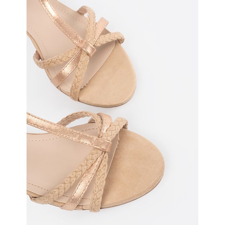 Shelvt Flat beige sandals 2