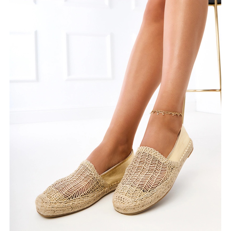 Openwork espadrilles on the platform golden 1