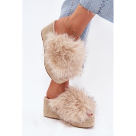 Women's wedges with wedge with fur and beige braid 2