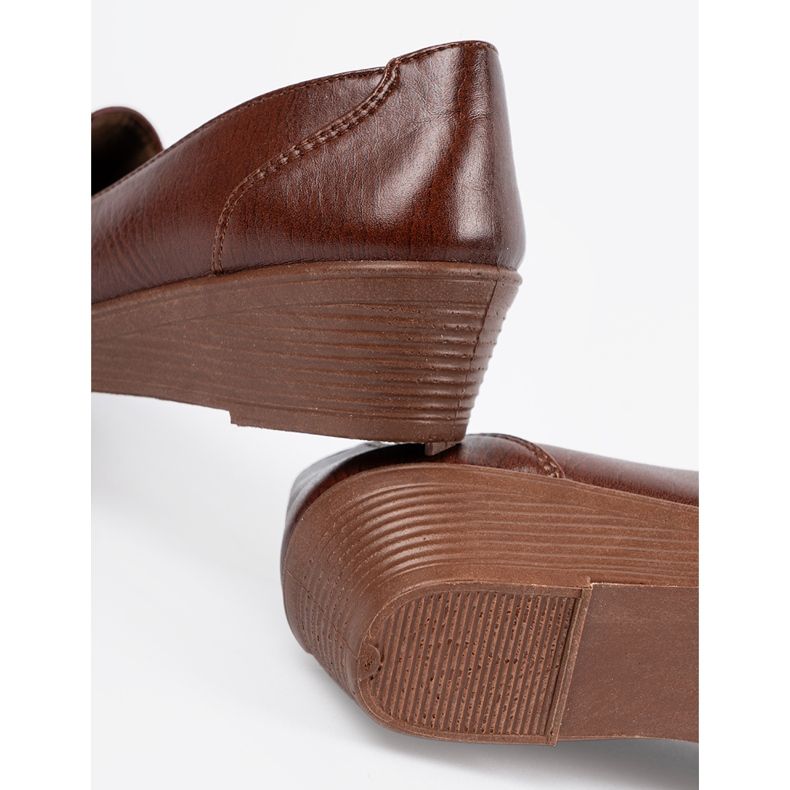 Brown classic insertion shoes 1