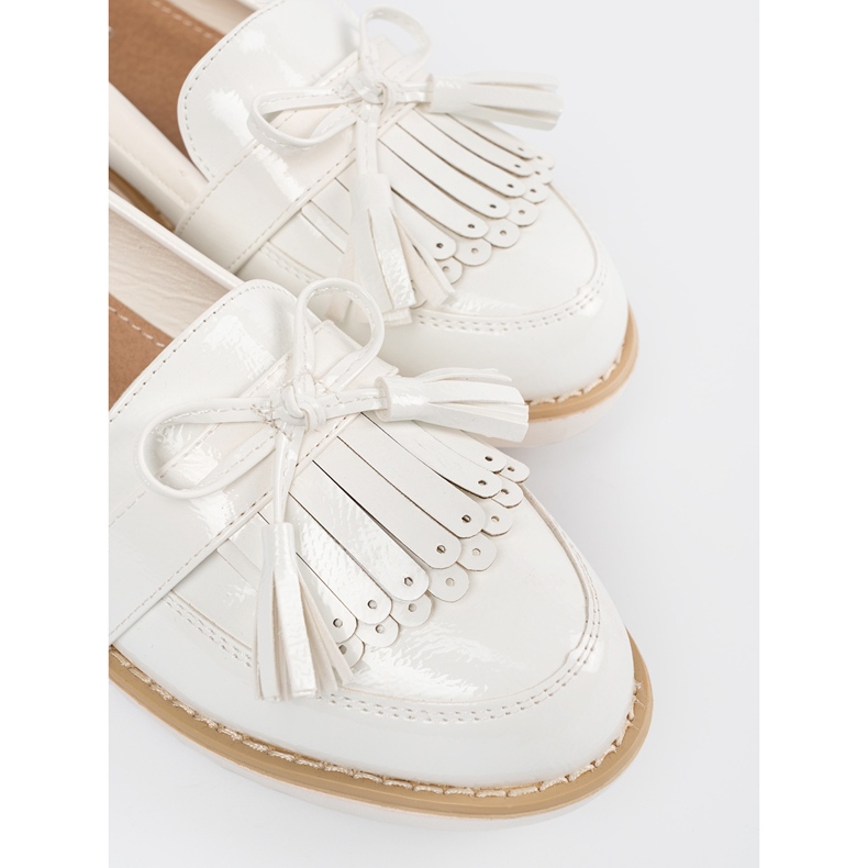 Seastar White varnished loafers with a bow 1