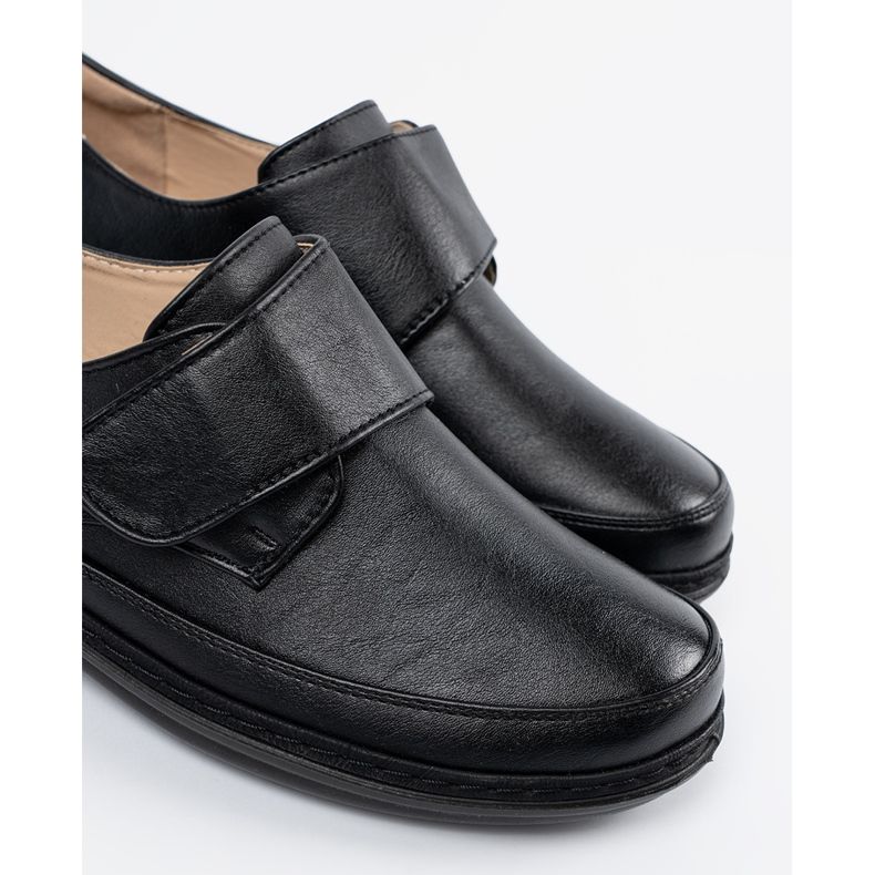 Shelvt Velcro women's shoes black 1 Shelvt Velcro women's shoes black 1