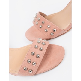 Seastar Sandals on a post with studs 1