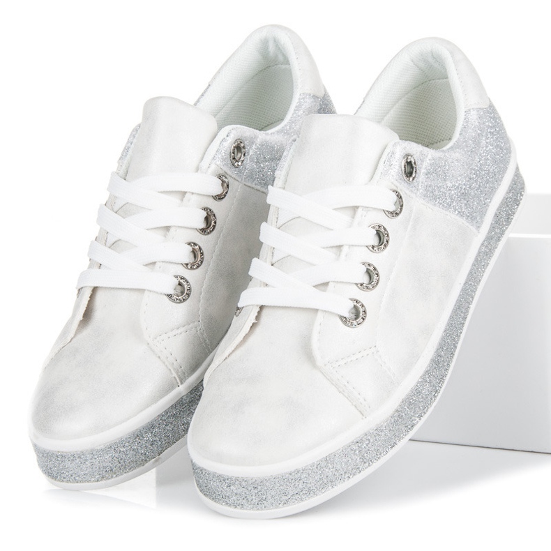 Seastar White Sneakers On The Binding 1