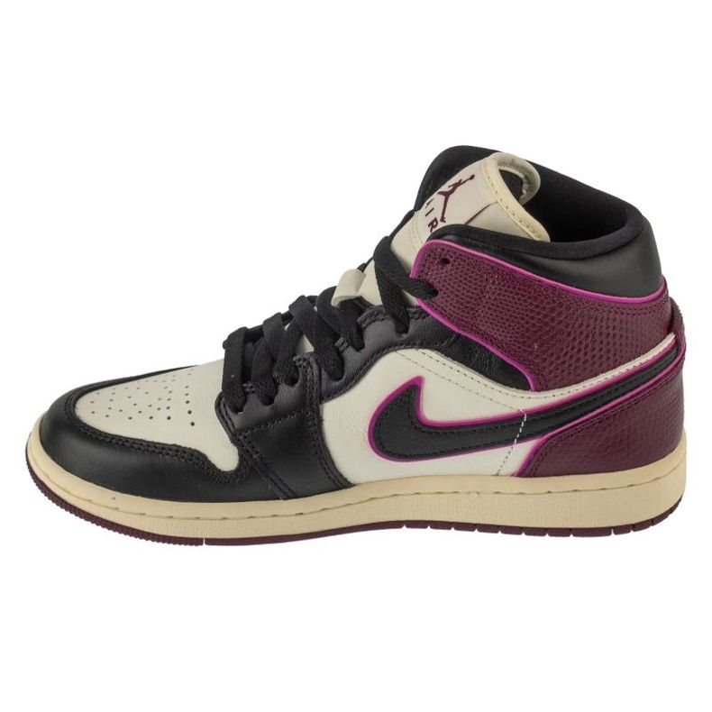 Nike Air Jordan 1 Mid SE in FQ7818-101 shoes multicolored 1 Nike Air Jordan 1 Mid SE in FQ7818-101 shoes multicolored 1