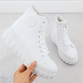High sneakers insulated on the white news platform 9152 1
