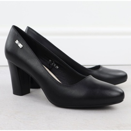 Pumps on the Black Sergio Leone PB130 post 2