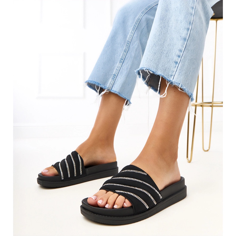 Black flip flops with Cardon zircons 2