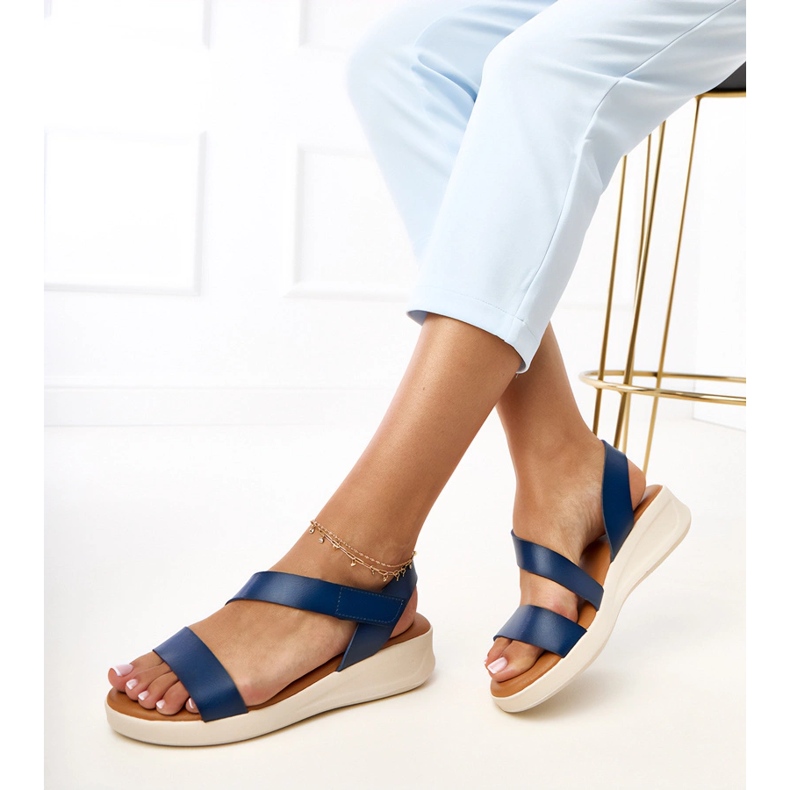 Navy sandals on a low wedge Verkado 2
