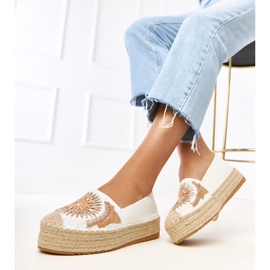 White espadrilles with embroidery on the Lorin platform 2