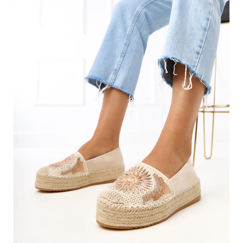 Beige espadrilles with embroidery on the Lorin platform 1 Beige espadrilles with embroidery on the Lorin platform 1