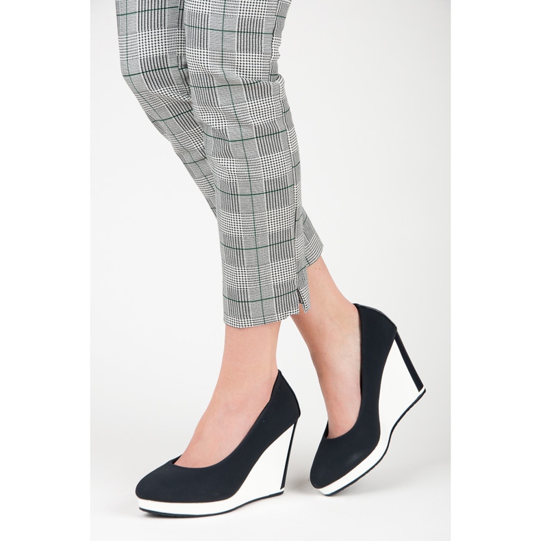 Vices Navy blue wedge pumps 1