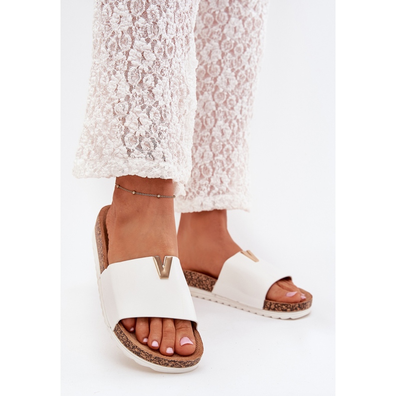 Boto Women's flip flops on a cork platform with a decorative white Vessira detail 2 Boto Women's flip flops on a cork platform with a decorative white Vessira detail 2