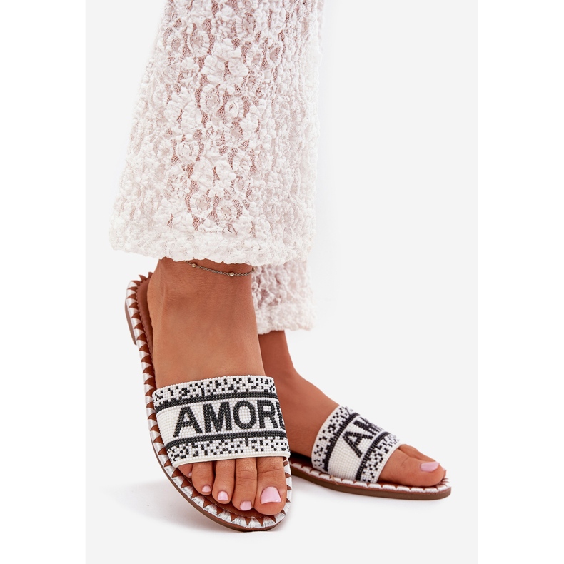 Boto Flat -heeled women's flip flops with AVELINA AVELINA decoration white 1