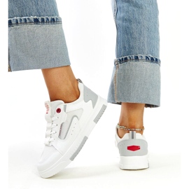 Women's white sports sneakers cross jeans 4