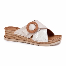 Women's wedges with a decorative inblu RV000012 clamping clamp beige 3 Women's wedges with a decorative inblu RV000012 clamping clamp beige 3