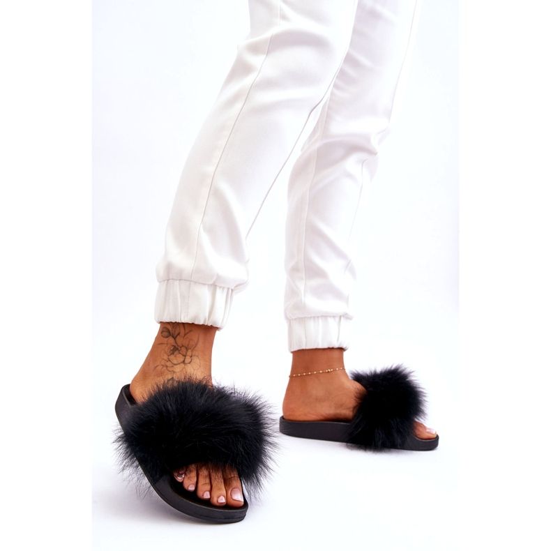 Women's rubber flip -flops with black fur 3 Women's rubber flip -flops with black fur 3