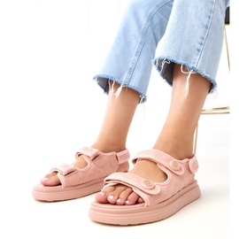 Pink sandals with adjustable beard belts 1 Pink sandals with adjustable beard belts 1