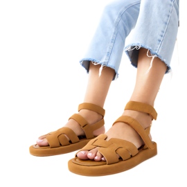 Brown sandals fastened with an ankle Maimuna 1