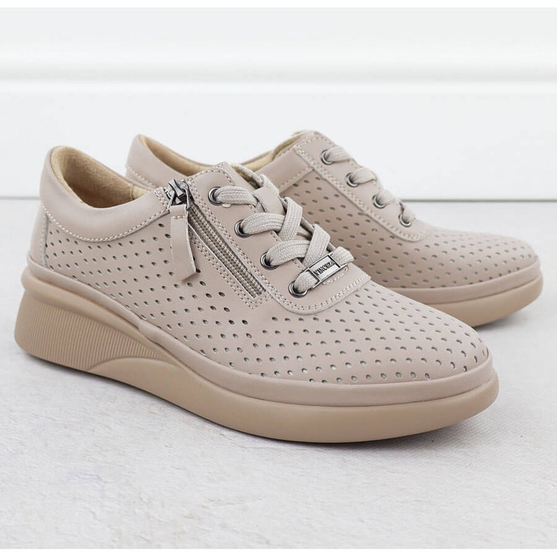 Women's leather shoes perforated on wedges beige Vinceza 79565 2
