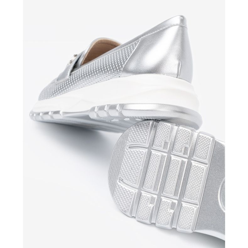 Shelvt Silver loafers with a decorative golden element 2