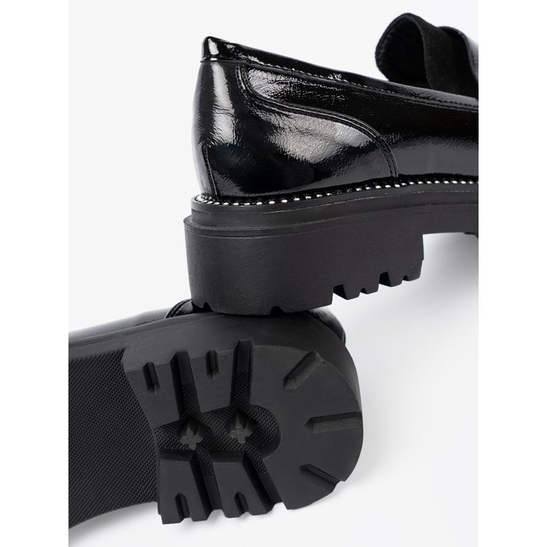 Goodin Varnished loafers with studs black 2