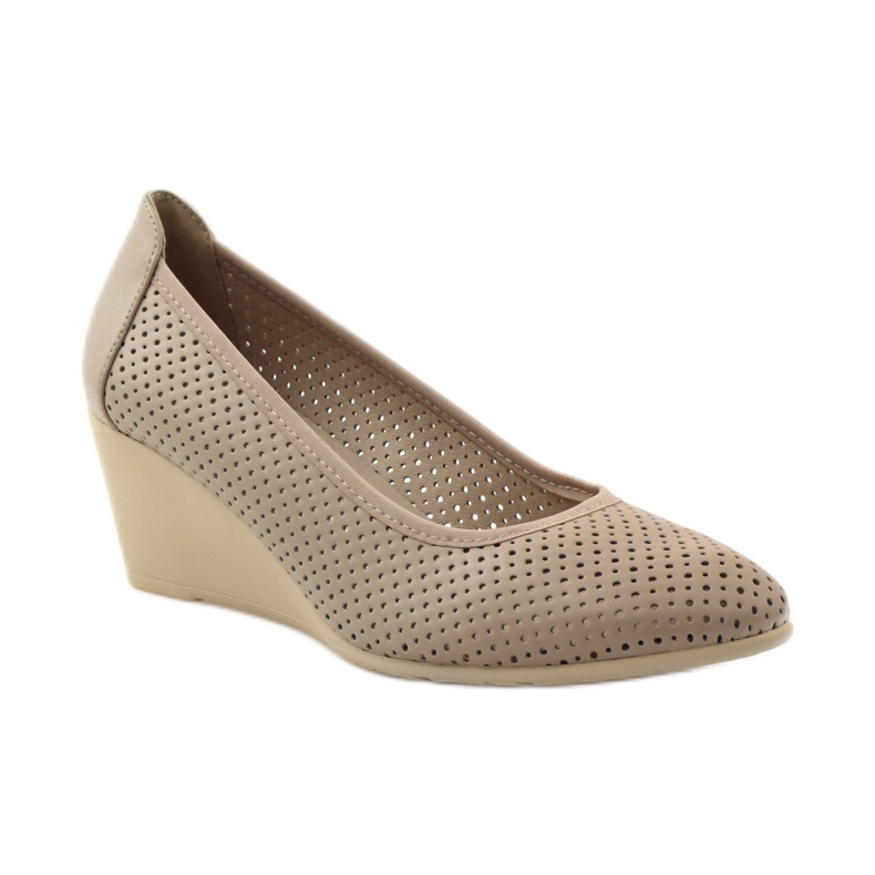 M.Daszyński Women's wedge pumps Daszyński 113 beige 1