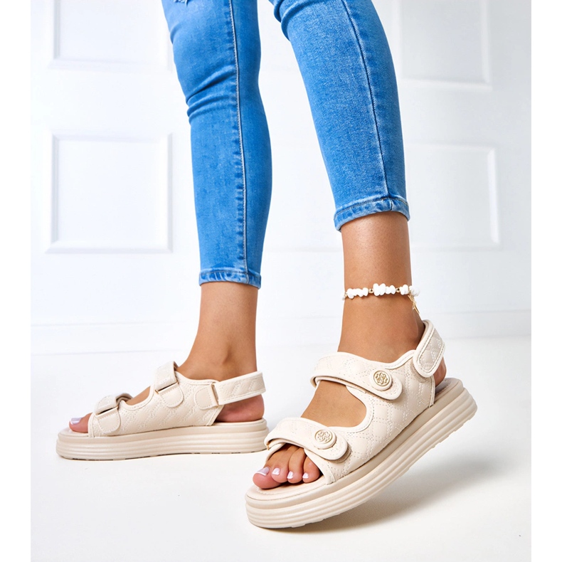 Beige sandals with adjustable beard belts 2 Beige sandals with adjustable beard belts 2