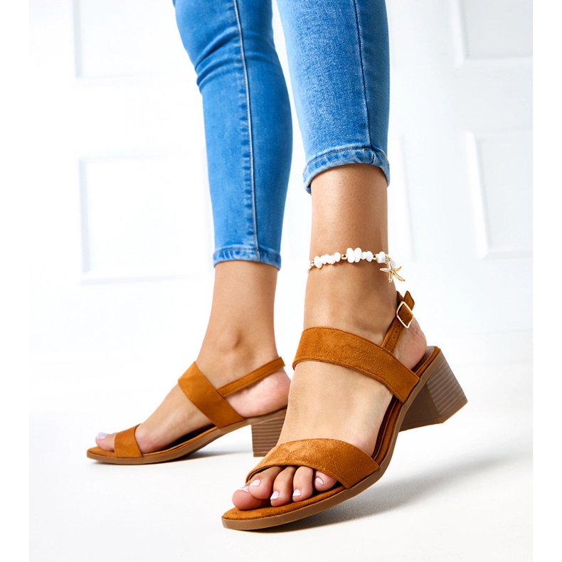 Brown sandals on the Yakota post 1 Brown sandals on the Yakota post 1