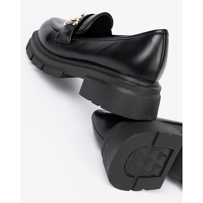 Shelvt Classic black loafers with a metal clamp 1