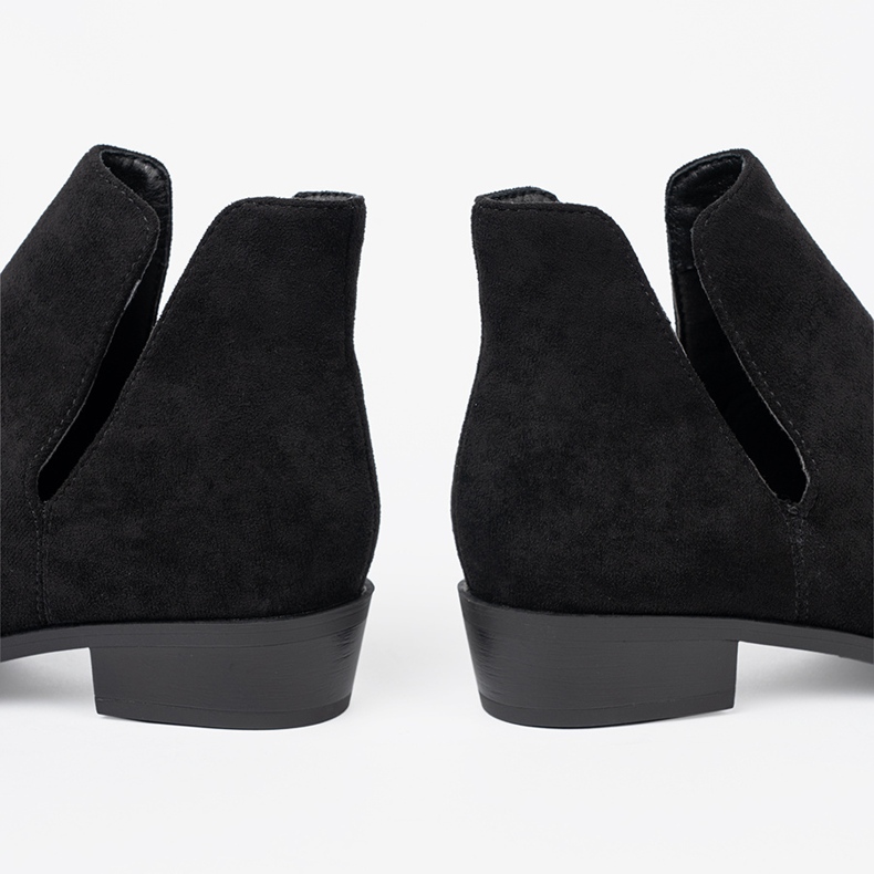 Seastar Black boots with cutouts 1