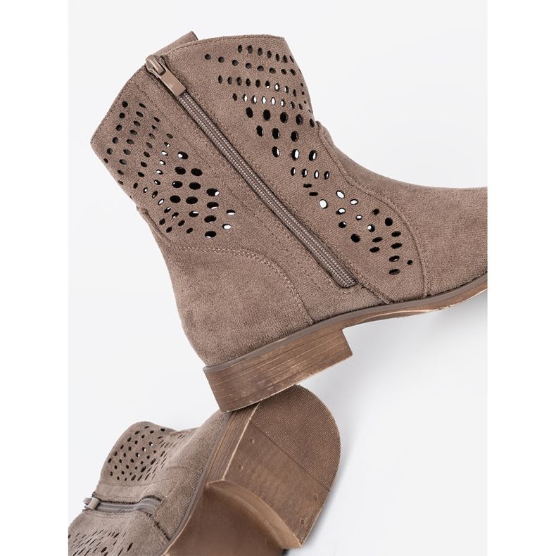 Seastar Dark beige openwork boots in cowboy style 1
