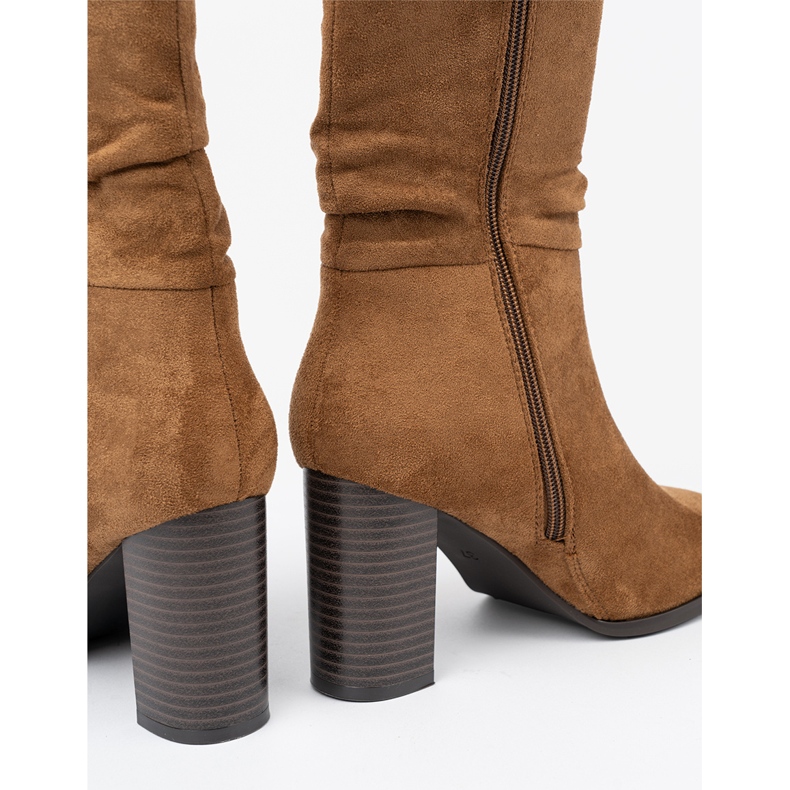 Shelvt Caramel boots with a crinkled upper and heel 1