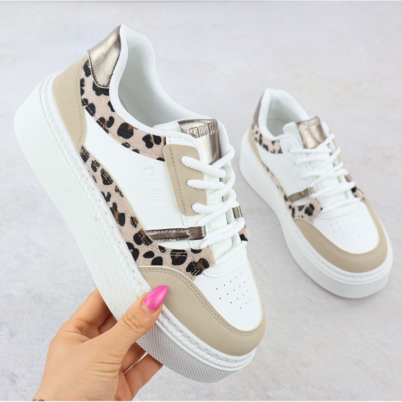 Sports shoes on the ZZ Platform with leopard print Big Star SS274357 white 1