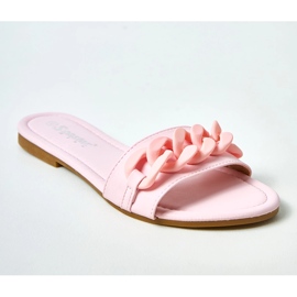 Pink flip-flops with a matte Aliyan chain 2