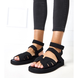 Black sandals fastened with an ankle Maimuna 1