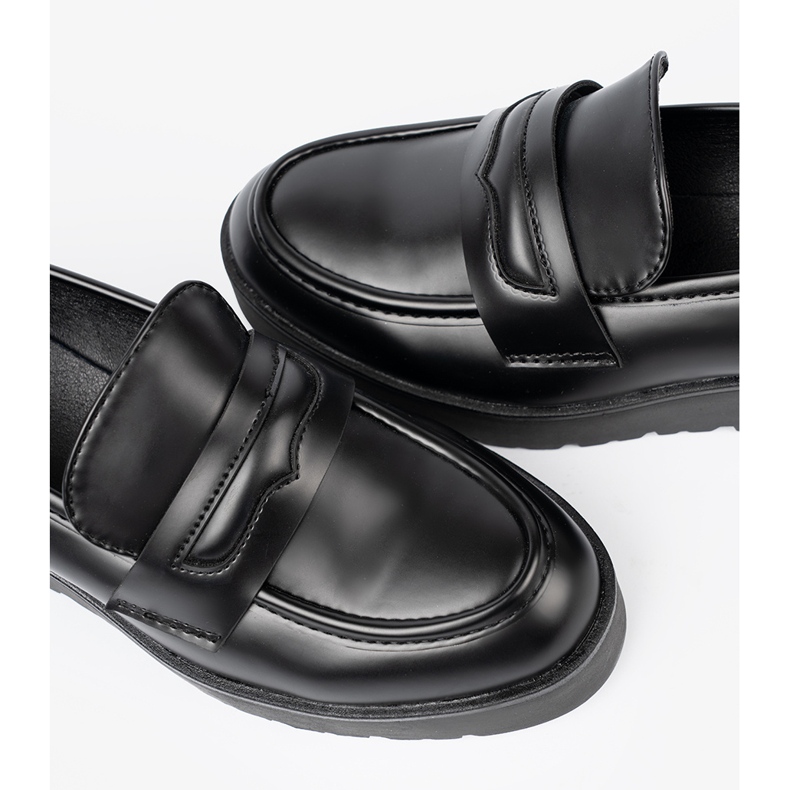 Shelvt Elegant black loafers on a thick sole 1