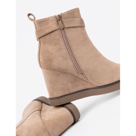 Shelvt Beige boots on a wedge with a decorative buckle 1